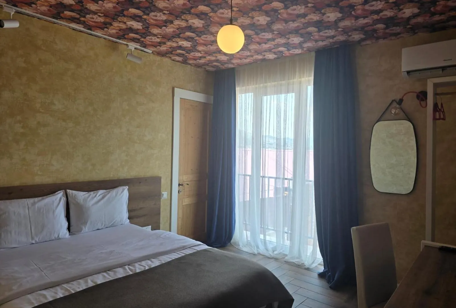 Hotel Nutsa In Old Τυφλίδα